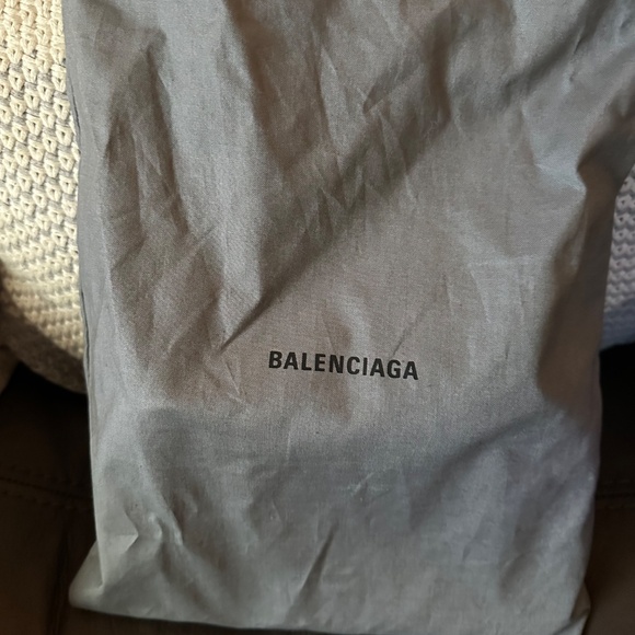 Balenciaga Pool Slides - Picture 4 of 7